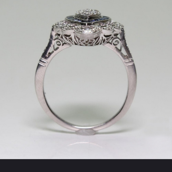 Ring - Picture 3 of 4